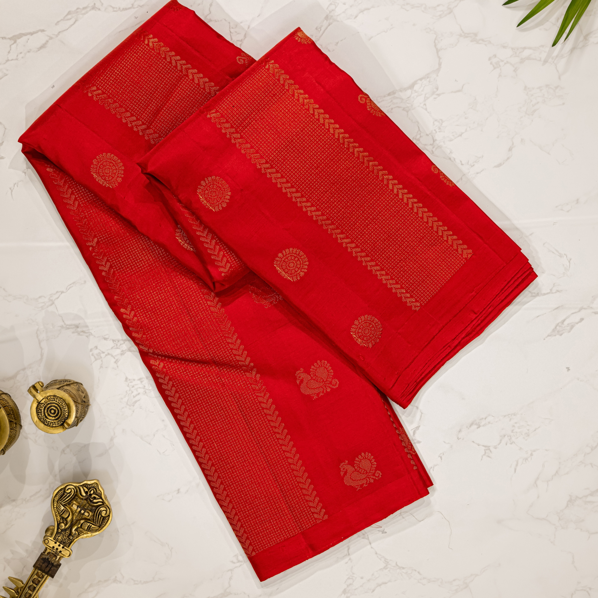 Raktambari Suvarnarekha – Kanchipuram Silk Saree