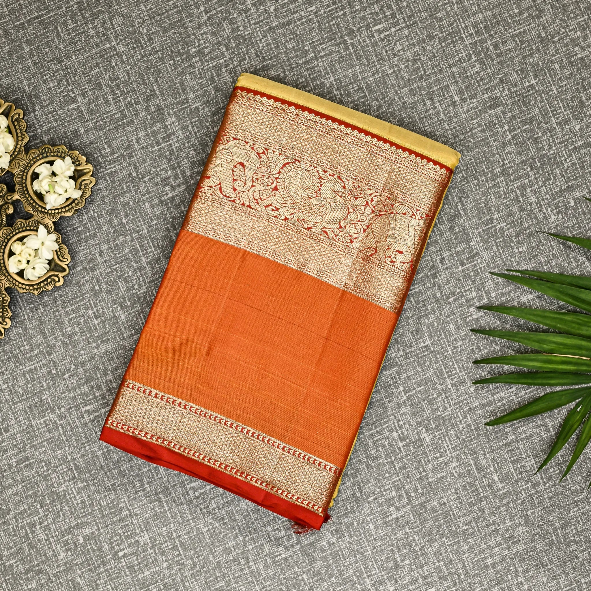 Gajaraja Kanakambara – Kanchipuram Silk Saree