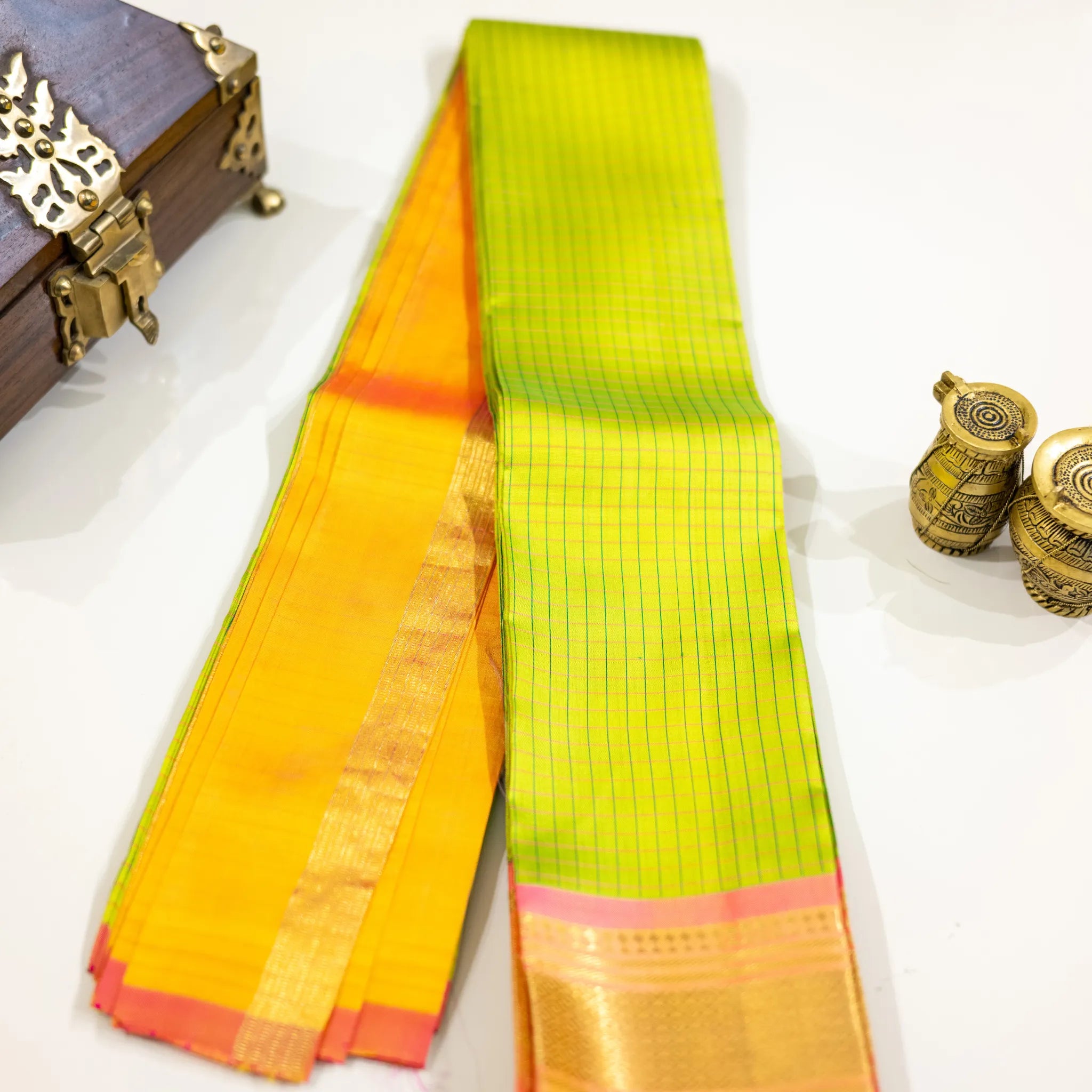 Green and pink Thirubhuvanam Silk Saree
