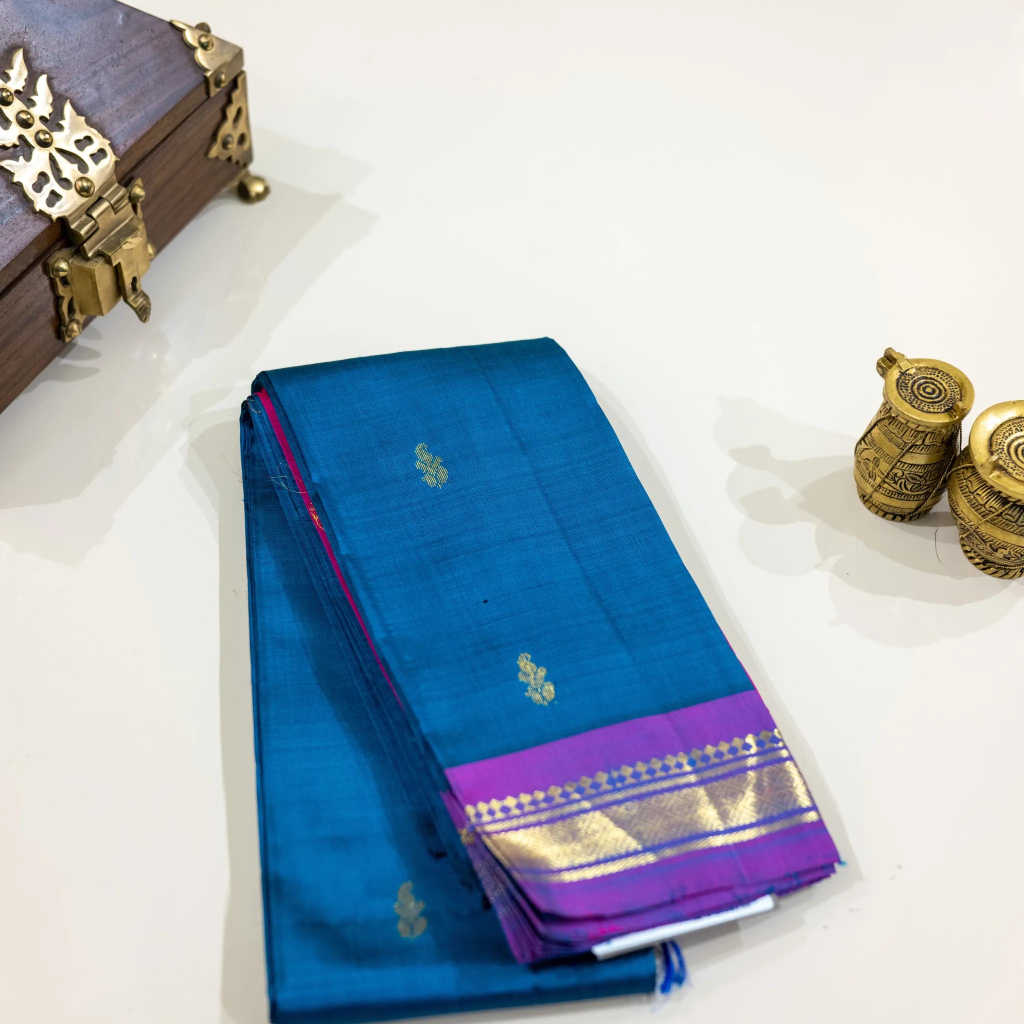 Blue & pink Thiruvhuvanam Gold-Zari Silk Saree