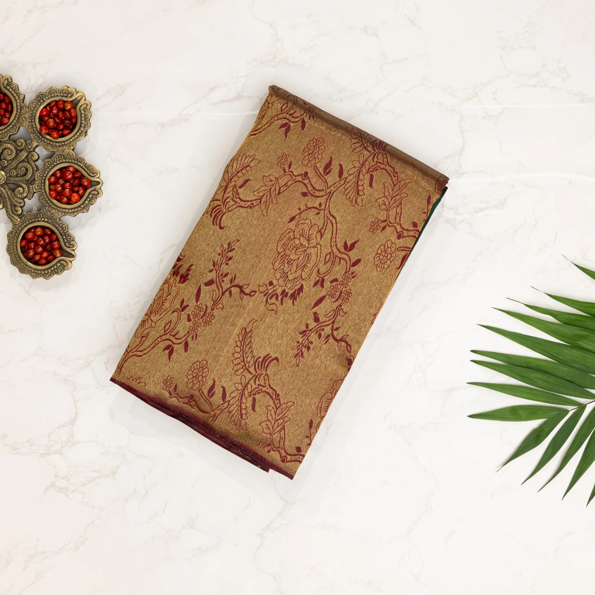 Forest Green Kanchipuram Silk Saree – Antique Gold Floral Brocade Pallu with Temple Border