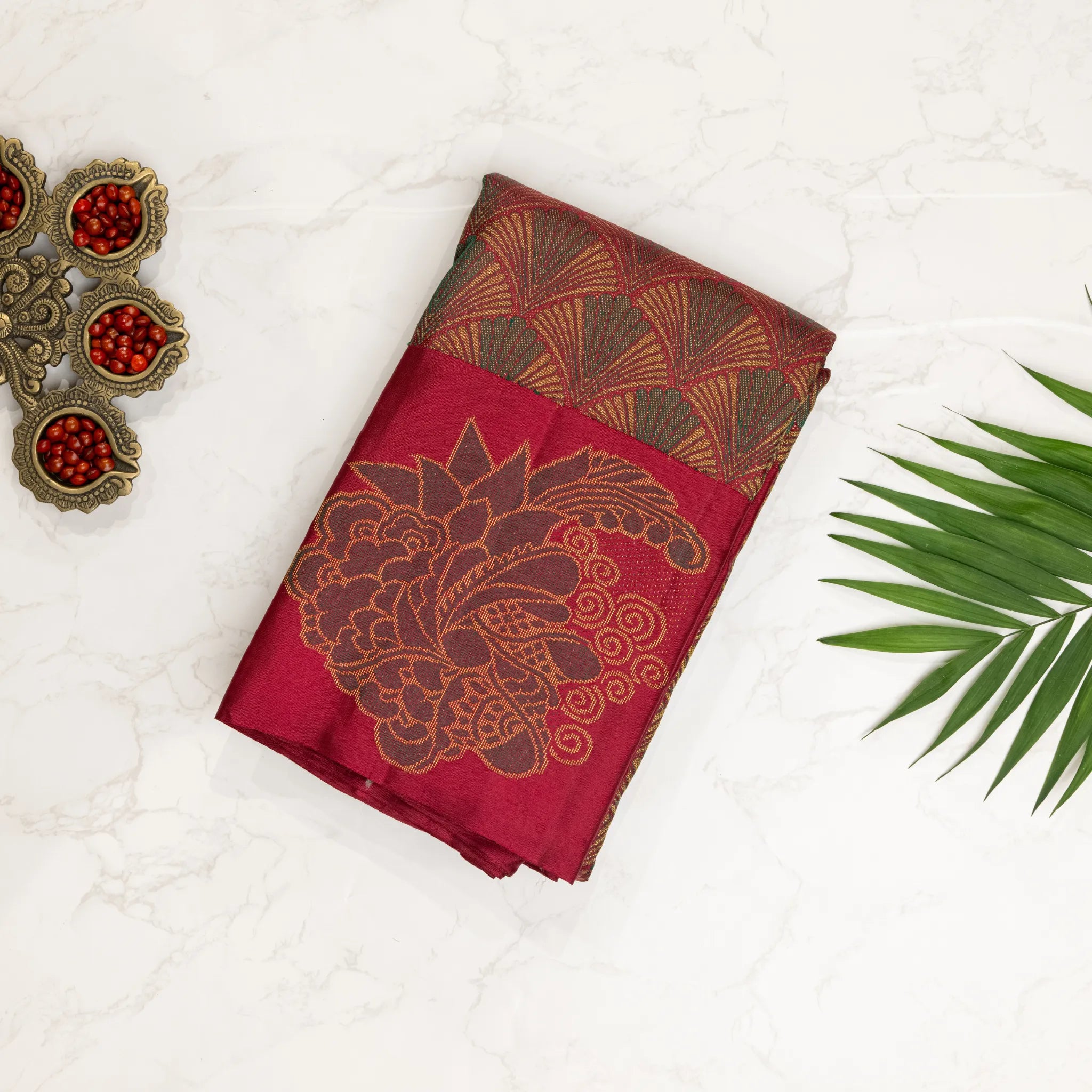 Maroon Soft Silk Saree – Antique Gold Fan Jacquard with Floral Woven Pallu
