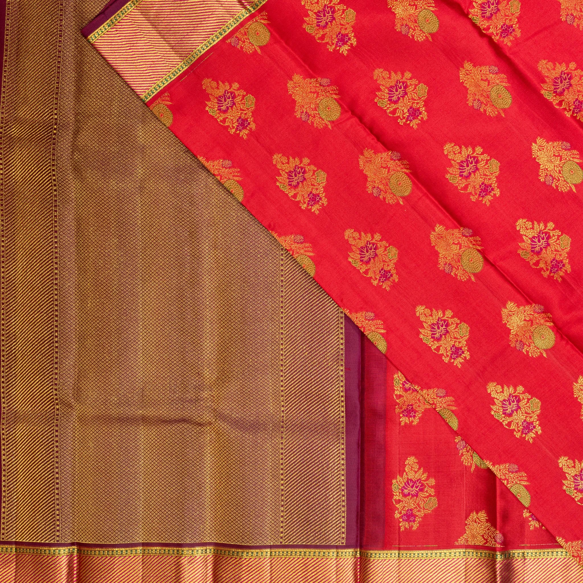 Deep Magenta Cotton Silk Saree – Gold Fan Woven Design with Ornate Floral Pallu