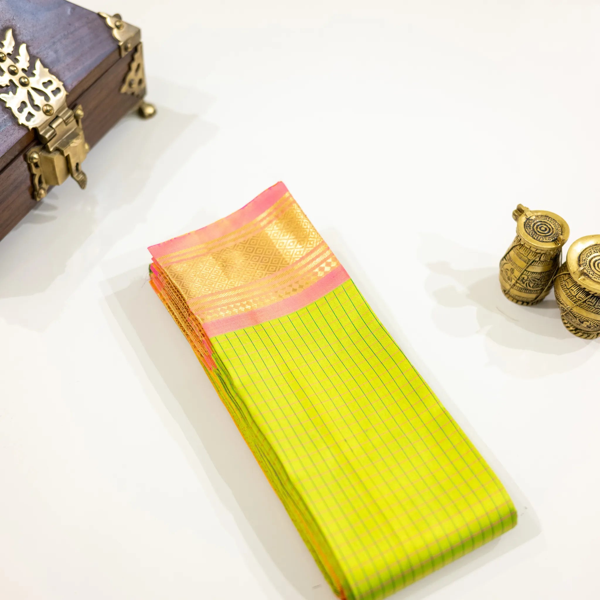 Green and pink Thirubhuvanam Silk Saree