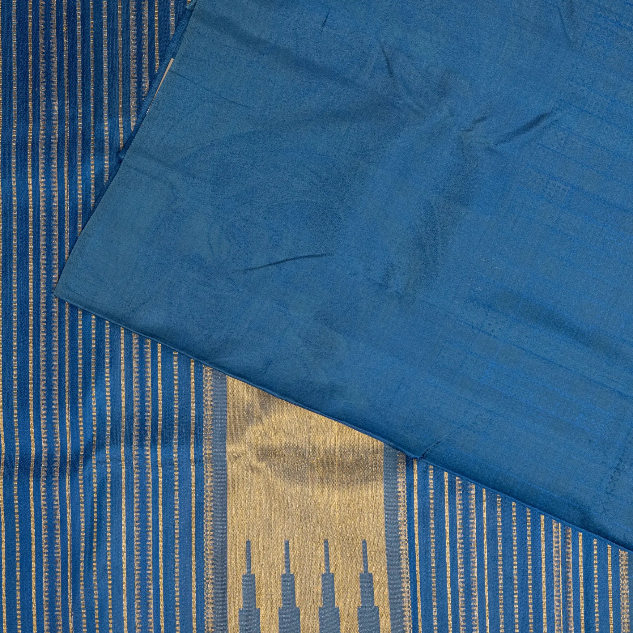 Soft Silk Saree – Navy Blue Self Jacquard Checks with Textured Woven Pallu