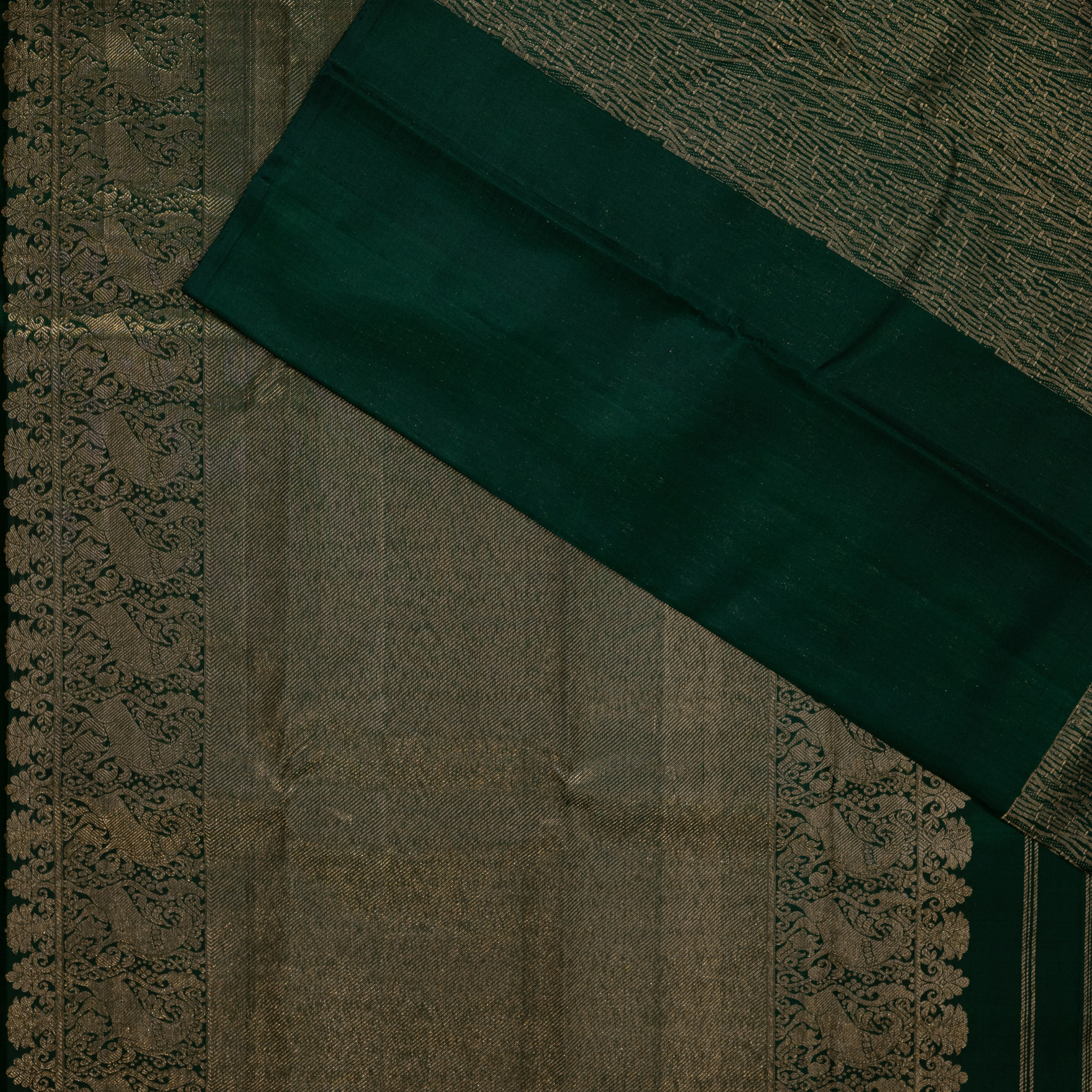 Harithambari Nishka Kanchipuram Silk Saree
