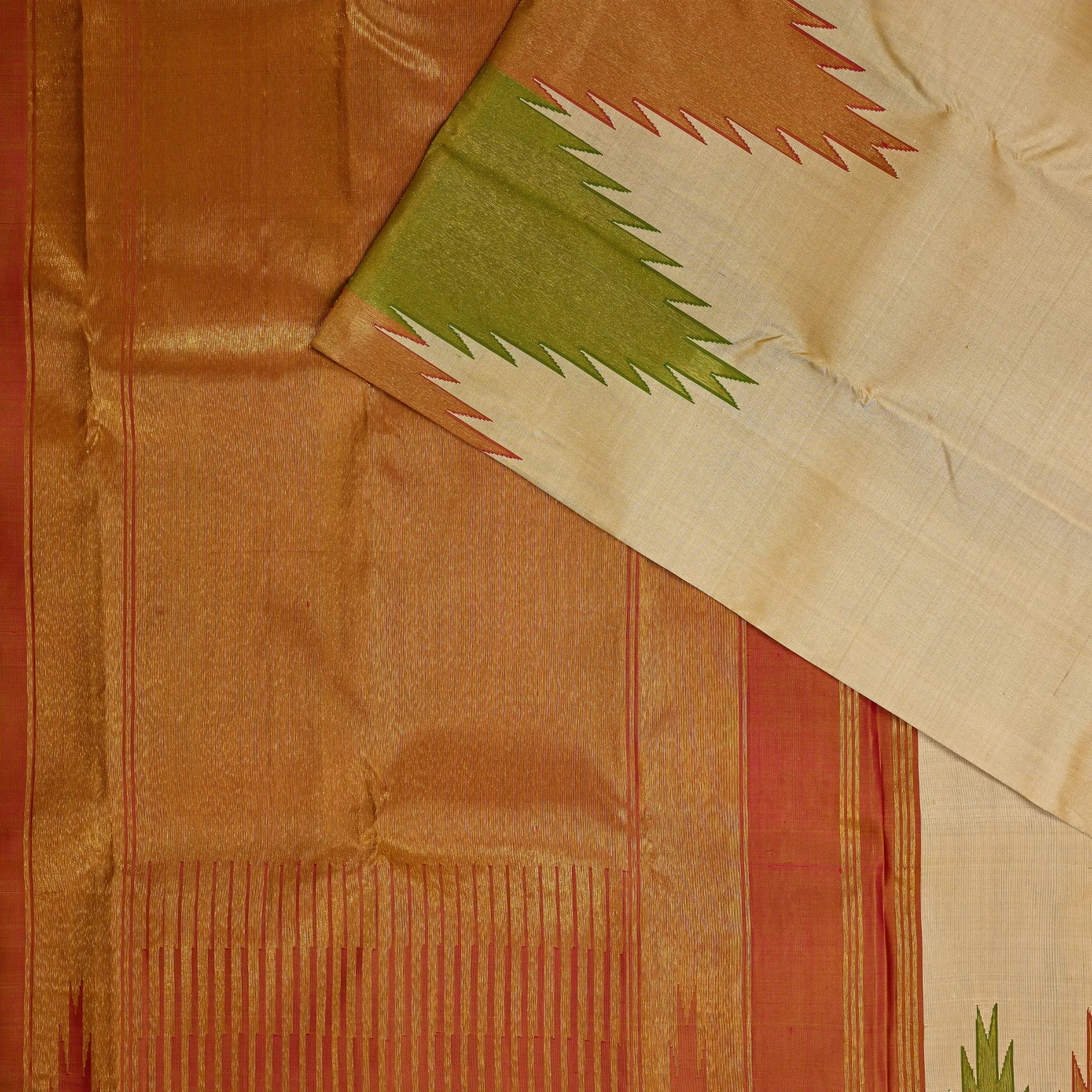 Hemarekha Vasantika– Kanchipuram Silk Saree