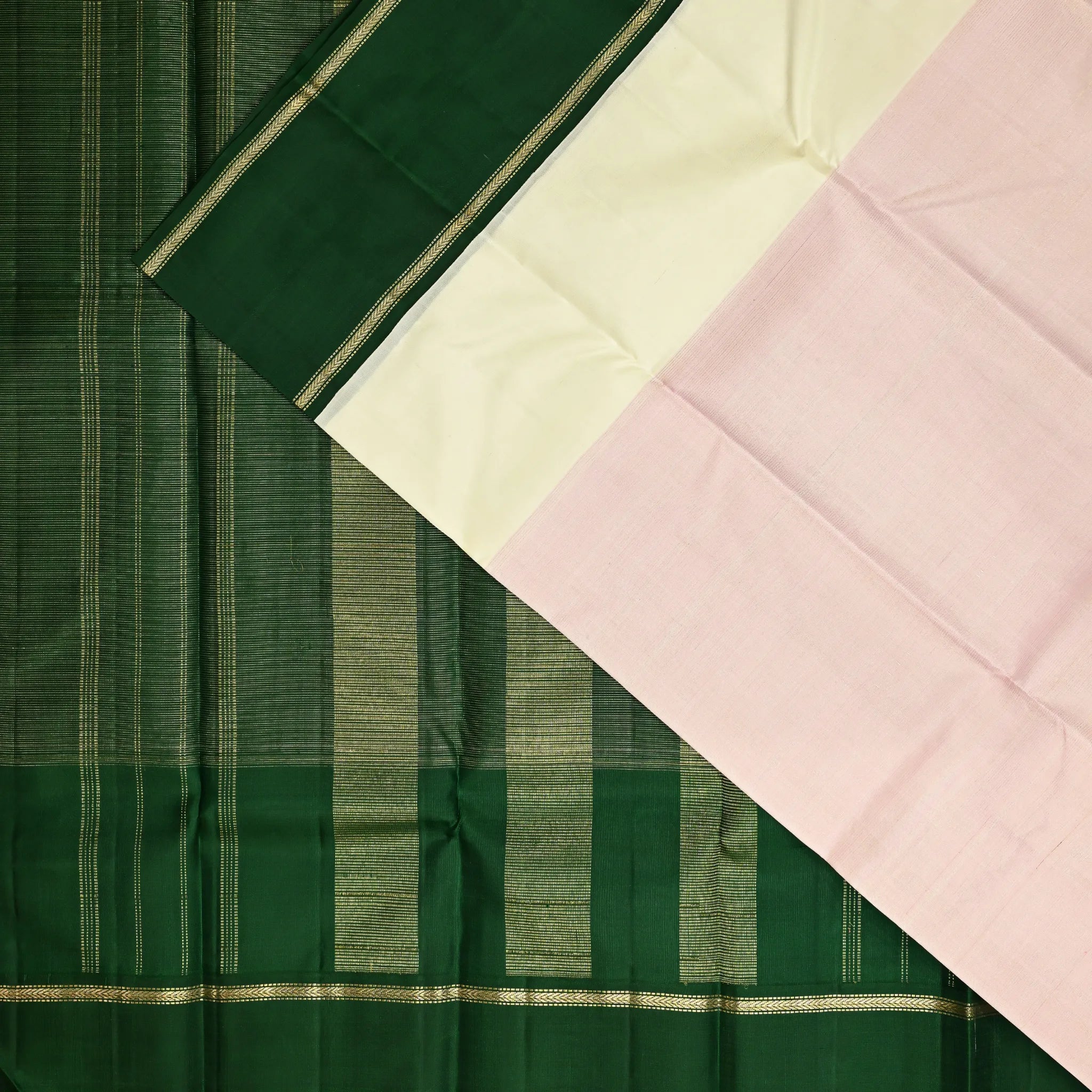 Haritha Saumya– Kanchipuram Silk Saree