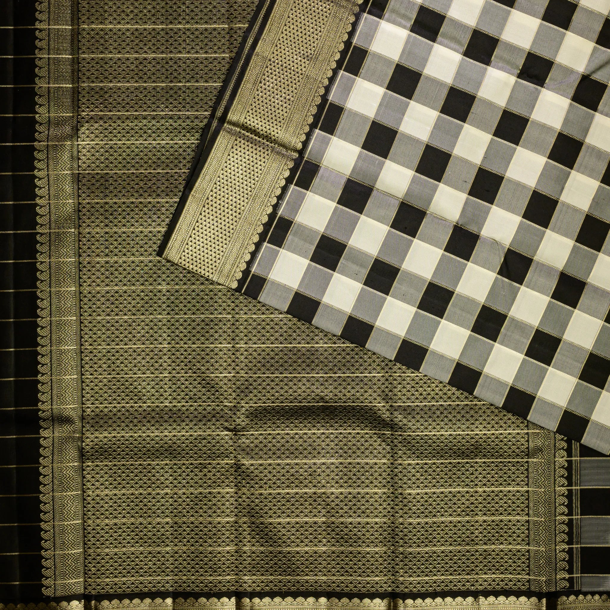 Paalum Pazham Silk Saree