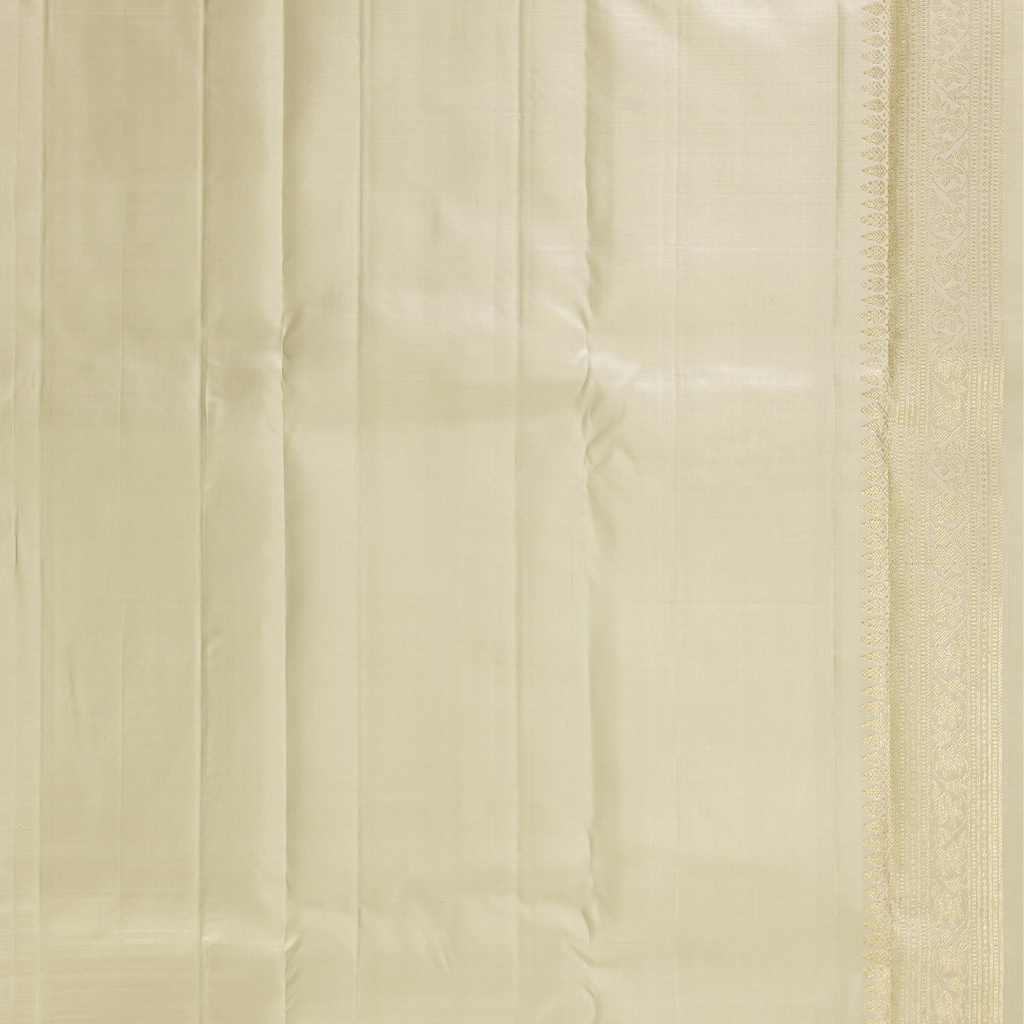 Kanak Pushpa Ivory Brocade Saree