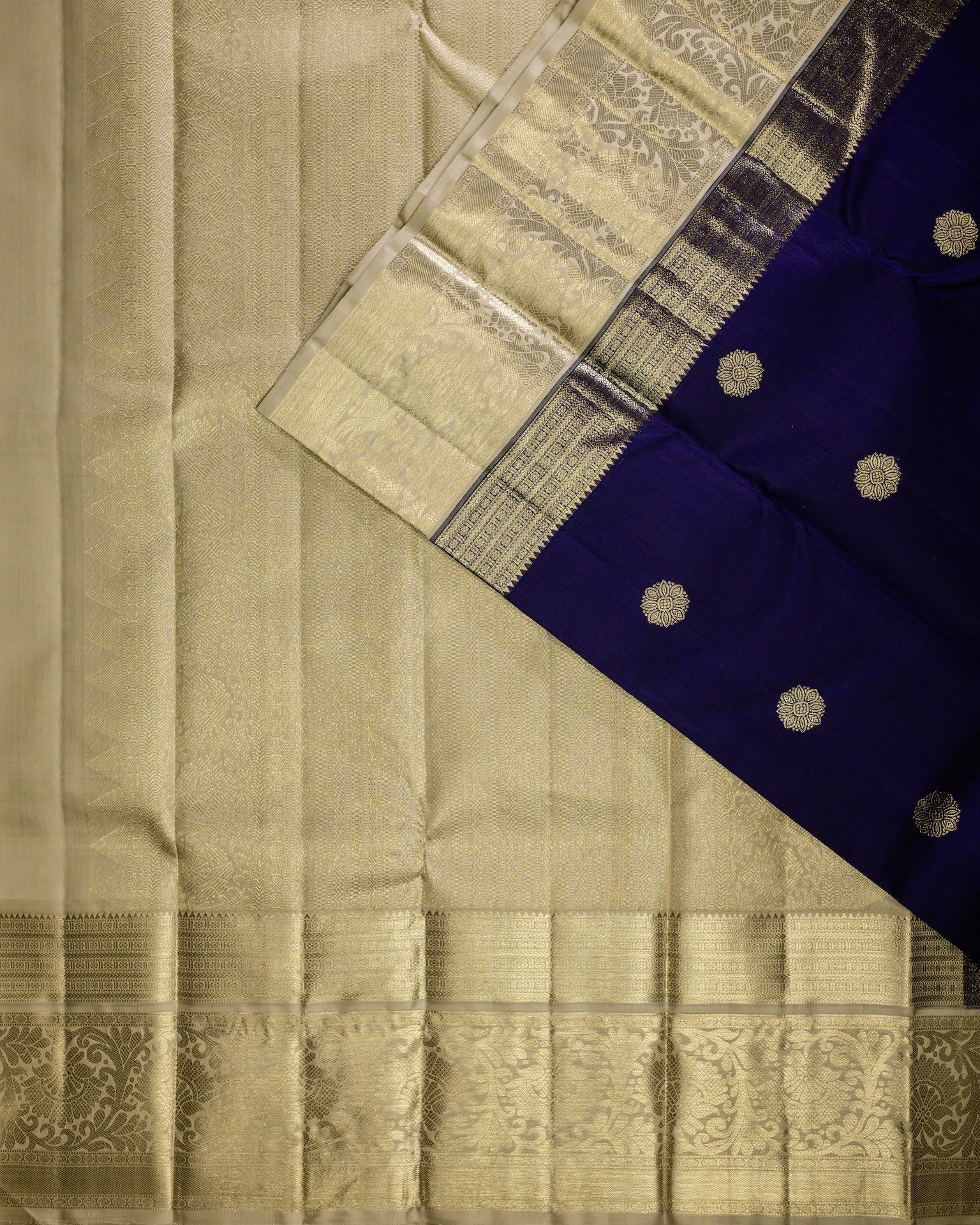 Neela Rajani Silk Saree