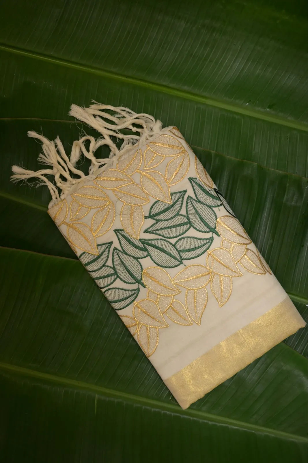 Golden Leaf Heritage Kerala Set Mundu