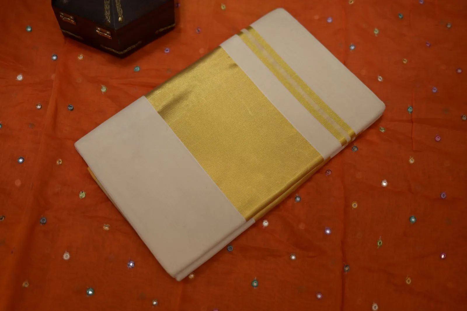 Classic Kerala Kasavu Saree with Rich Gold Pallu